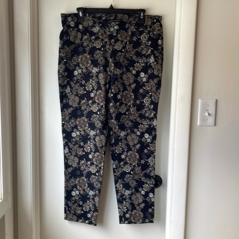 Counterpart floral dress pants
